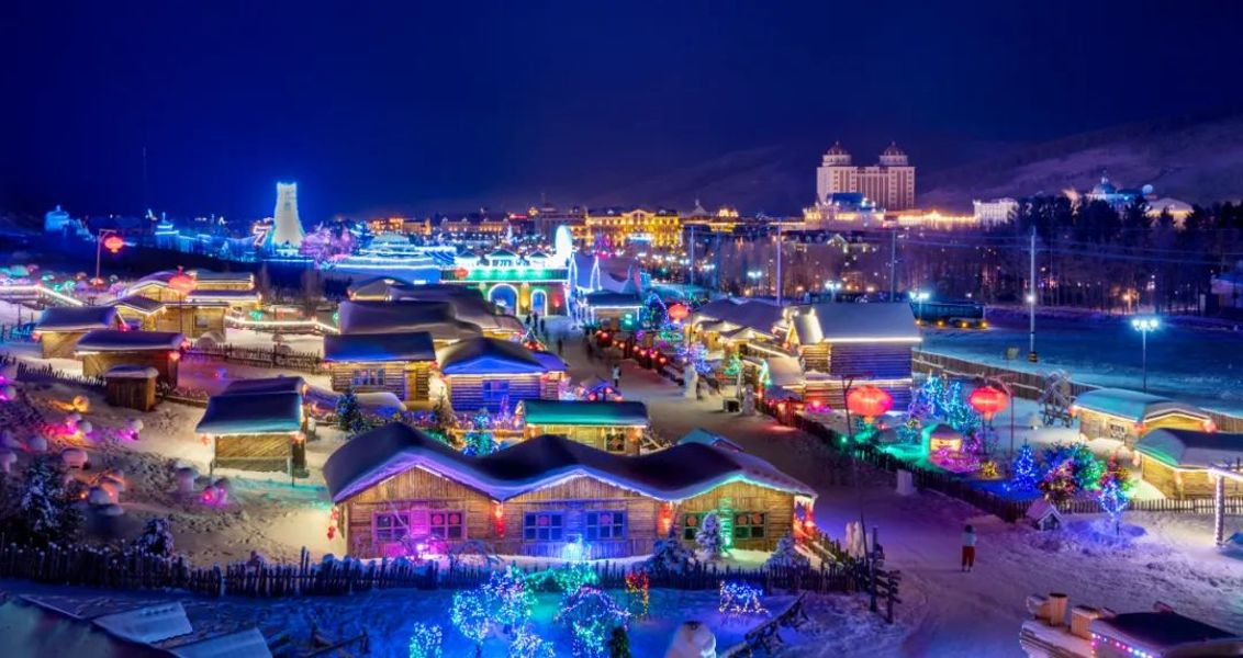 阿尔山雪村夜景